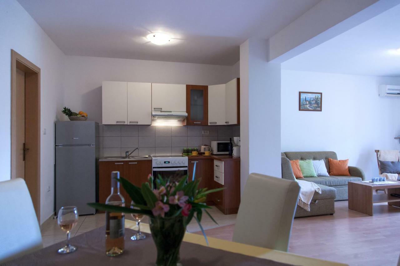Apartment Helga Ližnjan 外观 照片