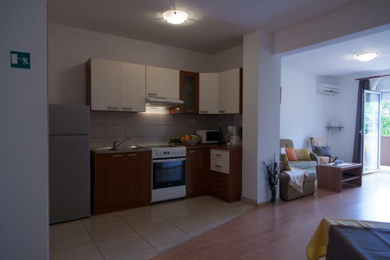 Apartment Helga Ližnjan 外观 照片