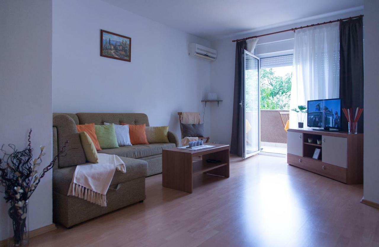 Apartment Helga Ližnjan 外观 照片