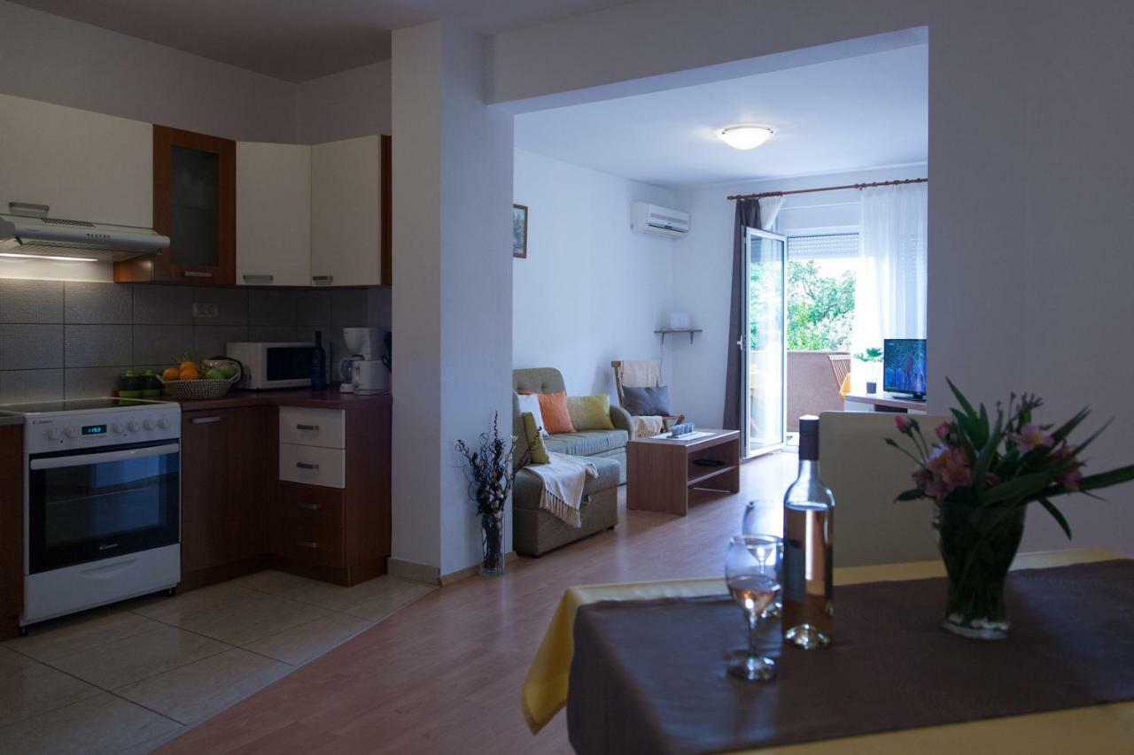 Apartment Helga Ližnjan 外观 照片