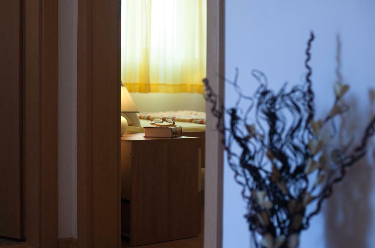 Apartment Helga Ližnjan 外观 照片