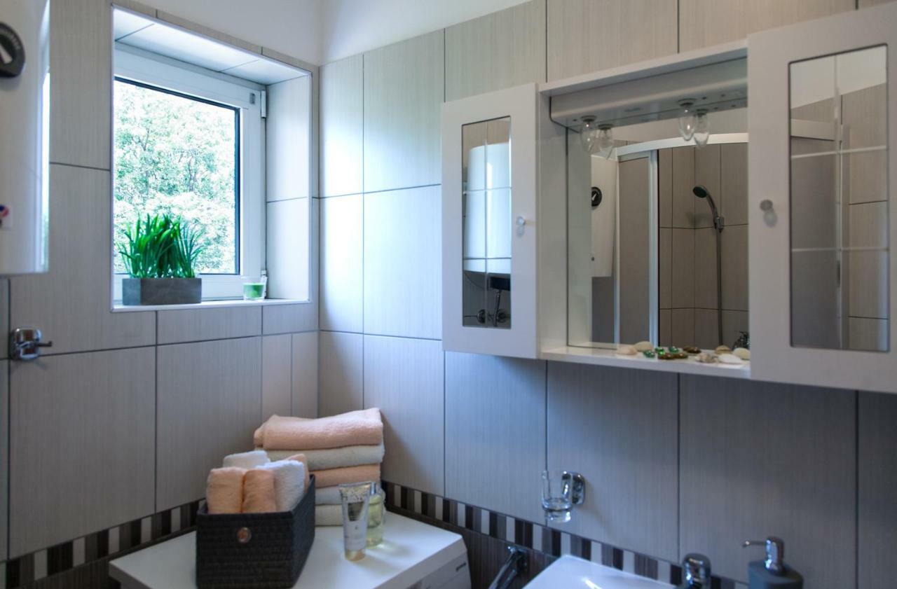 Apartment Helga Ližnjan 外观 照片
