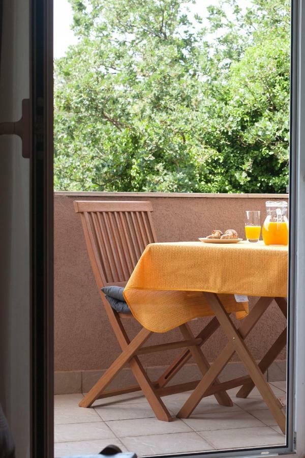 Apartment Helga Ližnjan 外观 照片