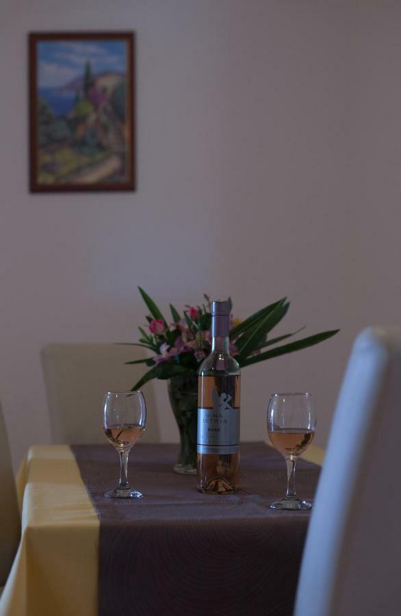 Apartment Helga Ližnjan 外观 照片